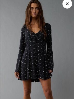 Tie-Front v neck Long Sleeve Mini romper with White Bow Print
